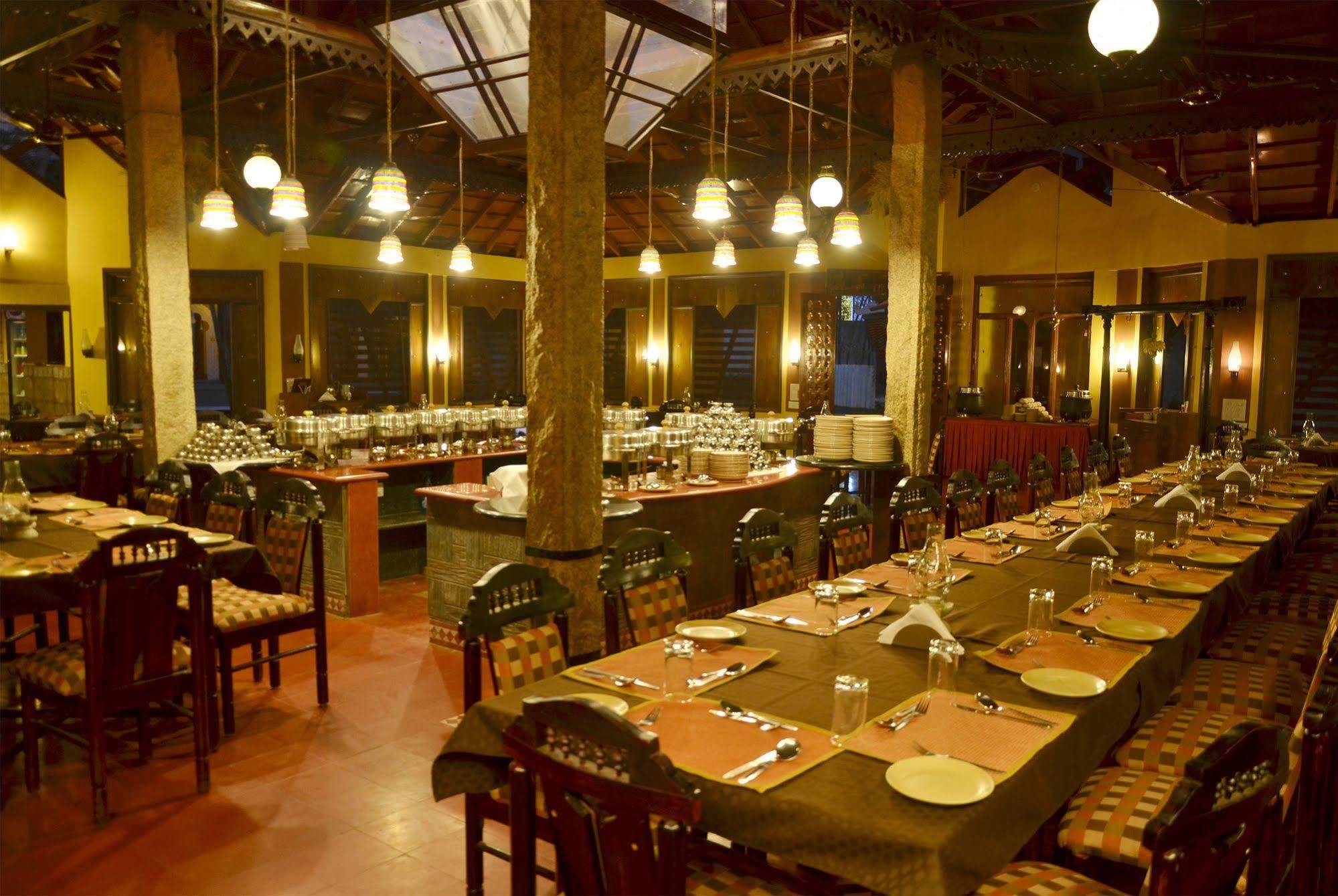 Hoysala Village Resort Hassan Extérieur photo