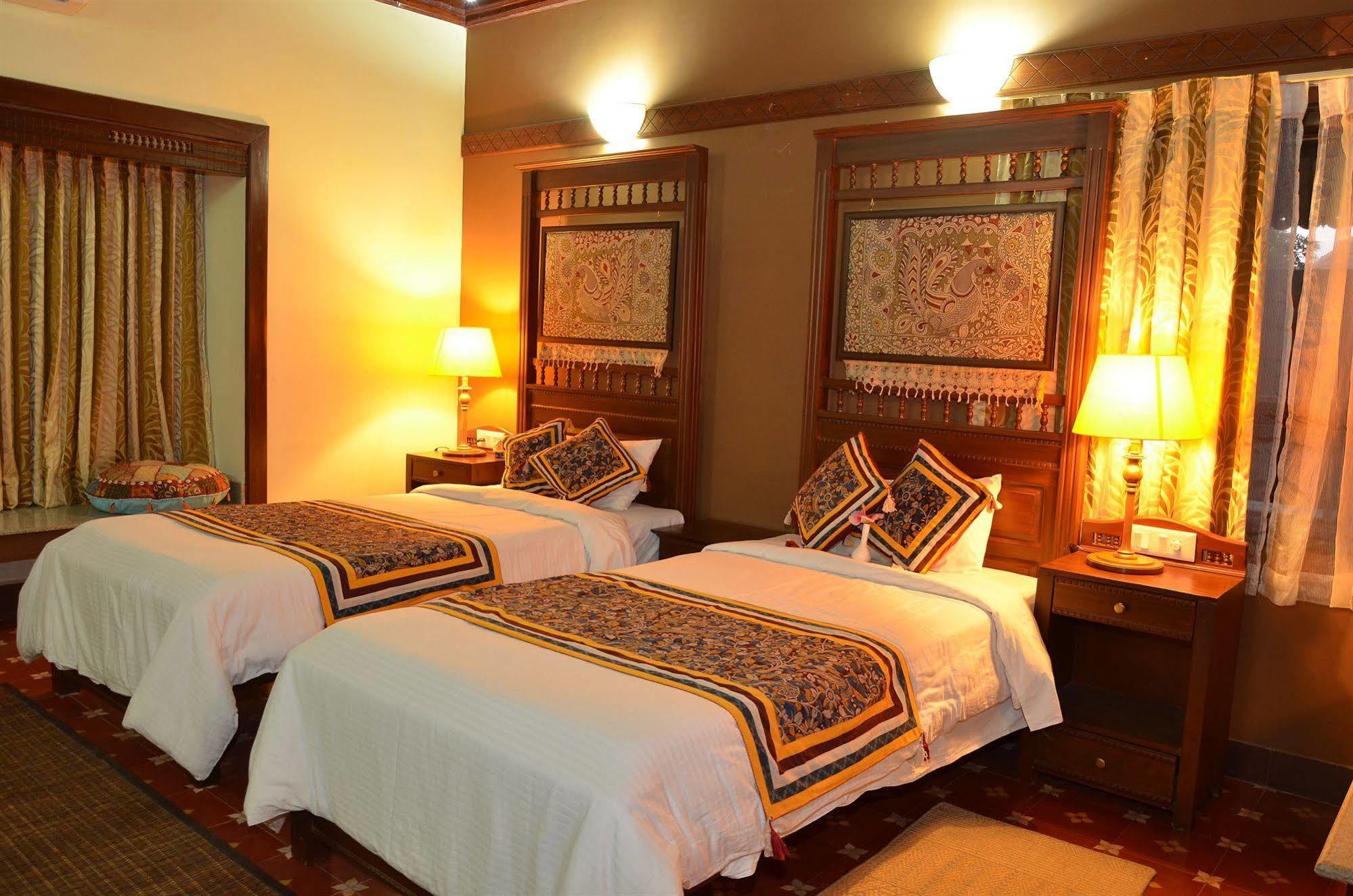 Hoysala Village Resort Hassan Extérieur photo
